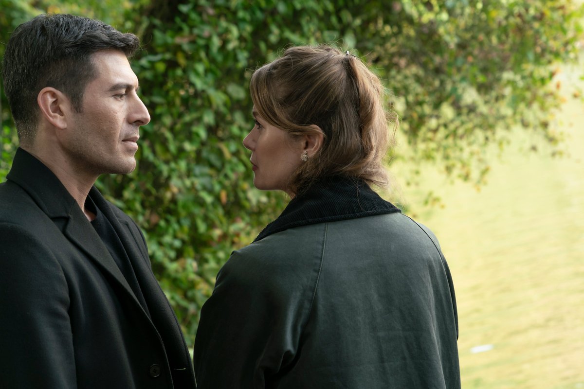 #Camdakikız 'da beğendiğin karakterlerin kıyafetleri #KanalD dizi kıyafetleri uygulaması Ekranda'da📲ıos ve android marketten yükle Camdaki kız koleksiyonunu keşfet
#BurcuBiricik #dizi #dizikıyafetleri #onlinealışveriş #tv #camdakikızkıyafetleri #nalanınkıyafetleri #stilönerisi