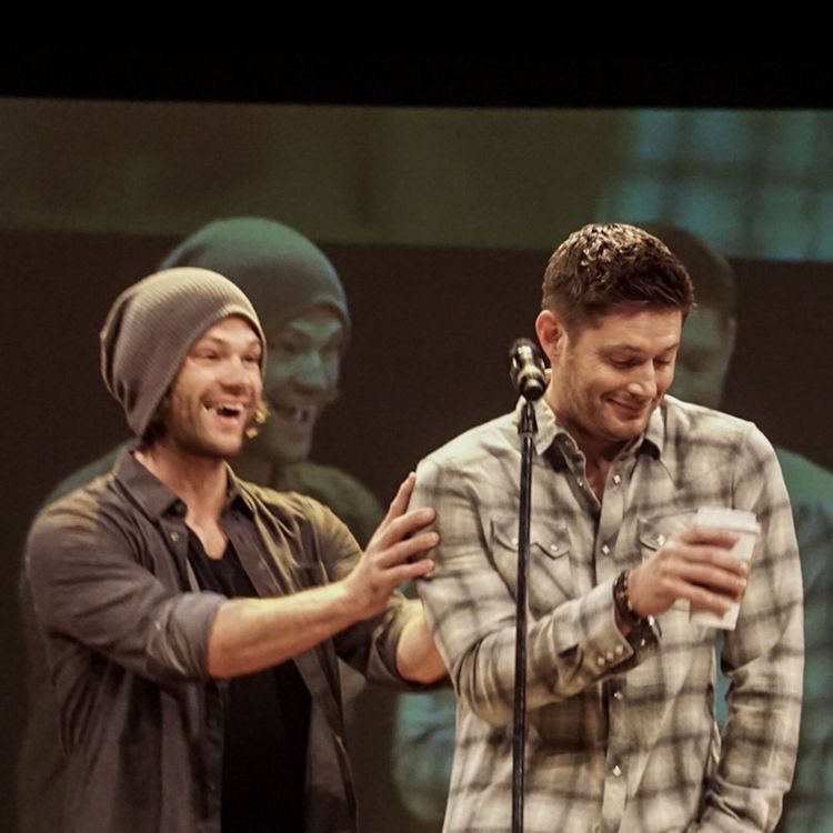 yui_aya_miu's tweet photo. GN my #SPNFamily #AKF #LYSF ^ ^ ❤️❤️love #j2 love yall https://t.co/wTYVZgSvQ6