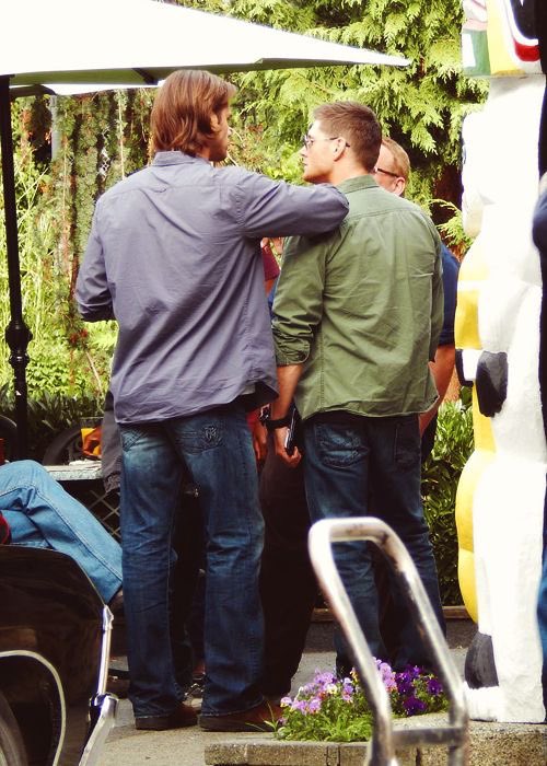 yui_aya_miu's tweet photo. GN my #SPNFamily #AKF #LYSF ^ ^ ❤️❤️love #j2 love yall https://t.co/wTYVZgSvQ6