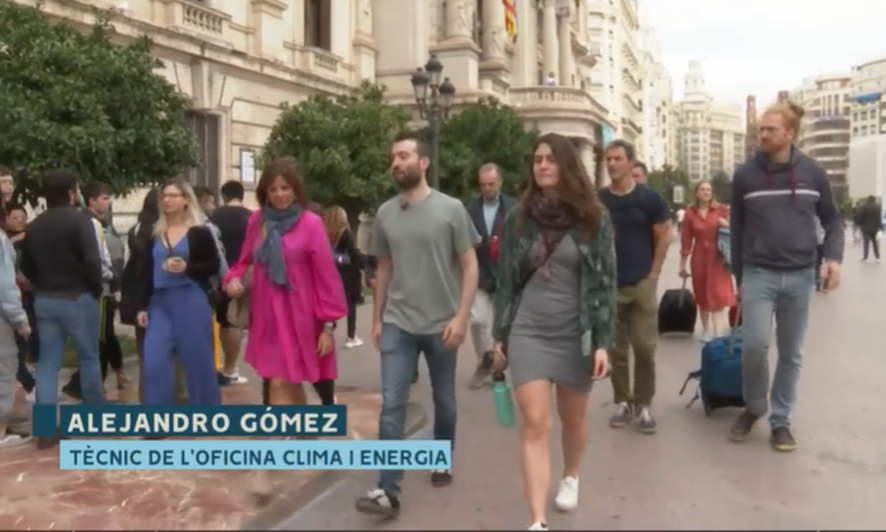 vlcsostenible's tweet photo. 🎥Hui #CitiesofTomorrow han estat protagonistes a @apuntnoticies d'@apunt_media i @apuntoratge 
 🚴Han comprovat els avanços de València en mobilitat sostenible 
👍Gràcies. Gracias. Thanks.👍
@AjuntamentVLC @energycities @EUGreenCapital https://t.co/UBQwqrTiVw