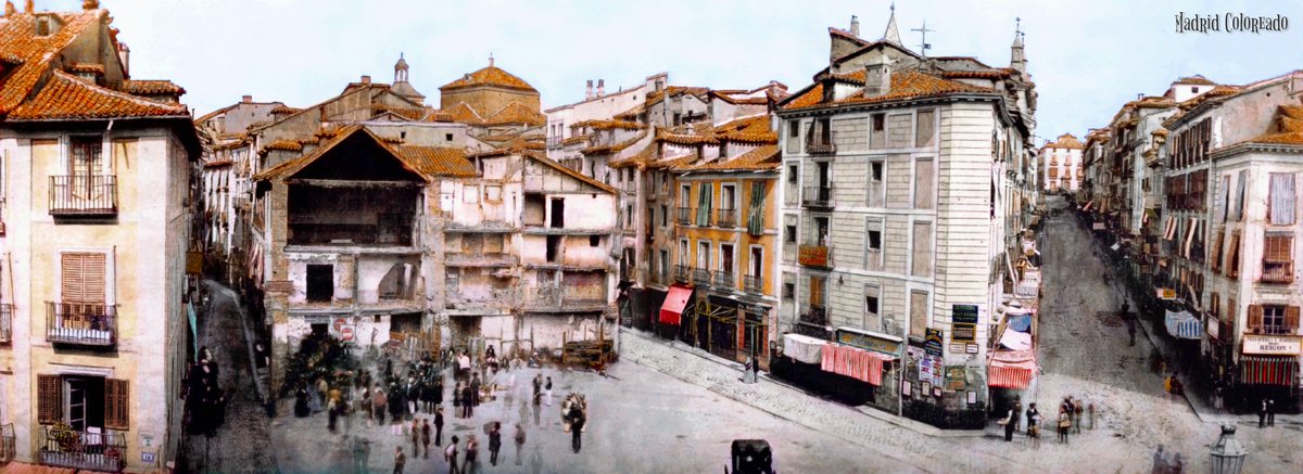 MadridColoreado's tweet photo. Así de irreconocible lucía la Puerta del Sol en 1857, antes de la reforma. De izquierda a derecha se pueden ver las calles de Preciados, Carmen y Montera. Foto: Charles Clifford, Museo Municipal de Madrid. https://t.co/R4qh2hHlqk