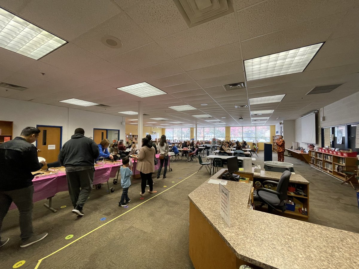 Celebrating our first quarter awards with family, friends, and lunch! <a href="/DeerParkFCPS/">Deer Park Elementary</a>