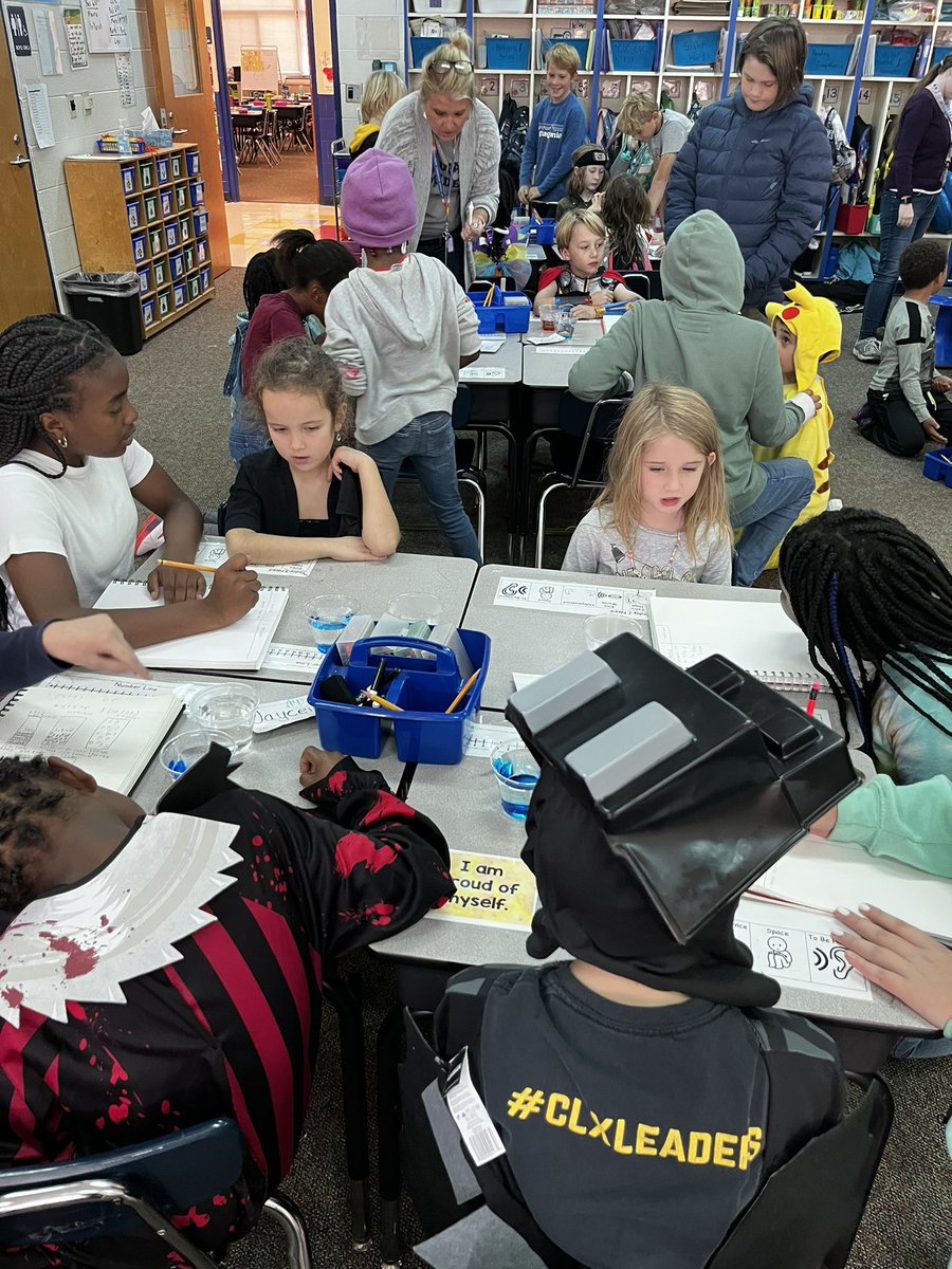 Sarah Wright tweet media