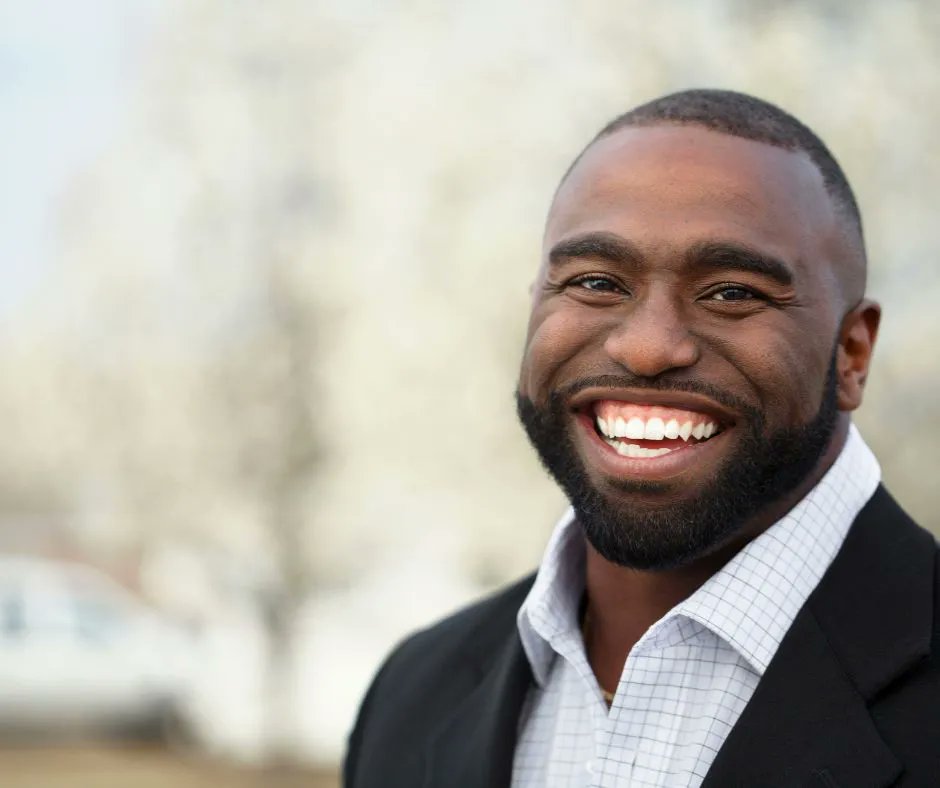 MariaLampleyLPC's tweet image. Keep your head up. Think positive thoughts, and set your mind to accomplish your goals. It's all up to you! Let Caring Solutions help. caringsolutionstherapy.com #MentalHealth #help #positivity