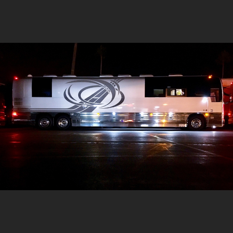 SenatorsCoach's tweet photo. 🍂☕🎃🍁 Fall Mood. Are you out on the road with us this fall? We want to see your pics! #falltour #tour #bus #tourbus #roadie #roadielife #concert #concertindustry https://t.co/Gp6y5R22Ci