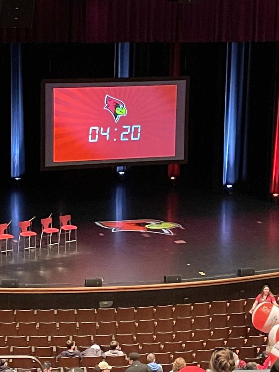 tgrabes17's tweet image. .@CLSouthHS @AVID4College getting started @IllinoisStateU for our college visit. ISU Go!