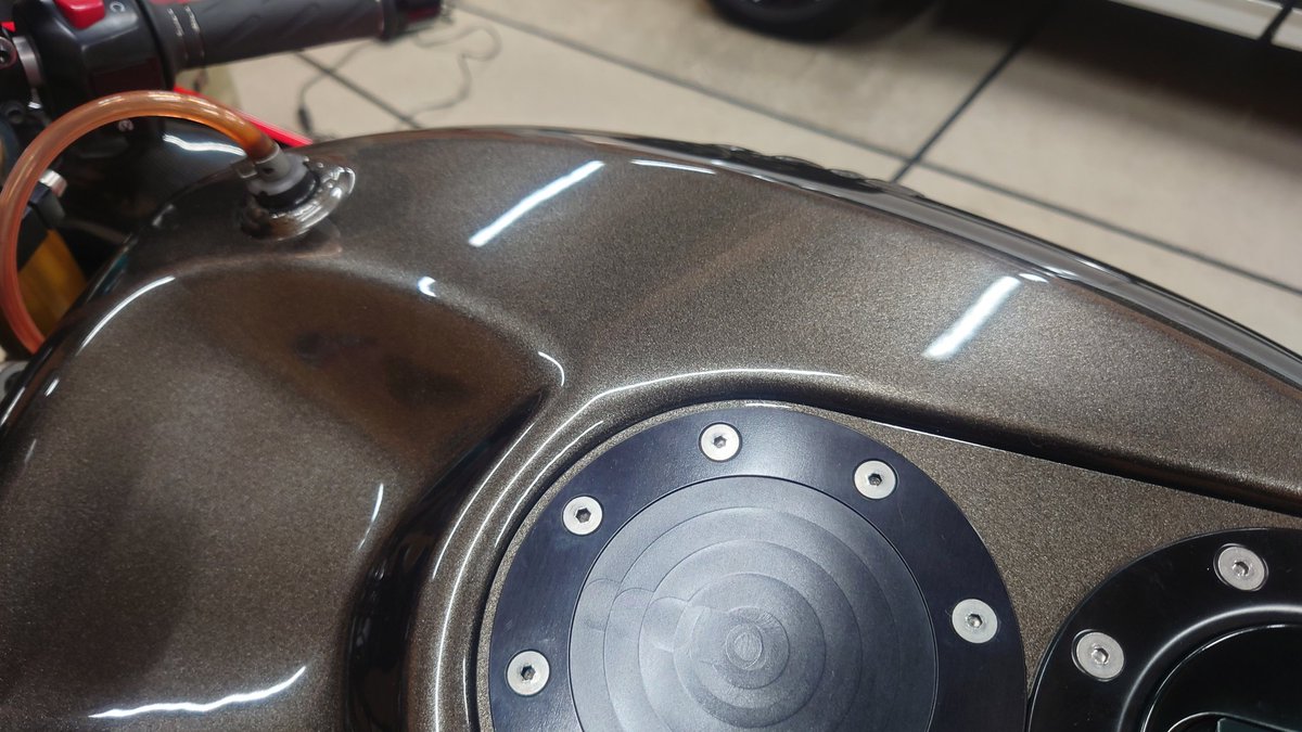 gsxr750r86's tweet photo. 明日行きまーす🏍😁👍
現地でお会いした時は、宜しくお願いします🙏
#ヨシムラファン #明日は2号機予定 #TORNED #S_1 https://t.co/GkSdkl121s