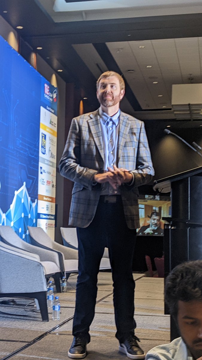 .<a href="/jonathanmilne/">Jonathan Milne</a> hosting amazing <a href="/dharmesh/">dharmesh</a> <a href="/HubSpot/">HubSpot</a>