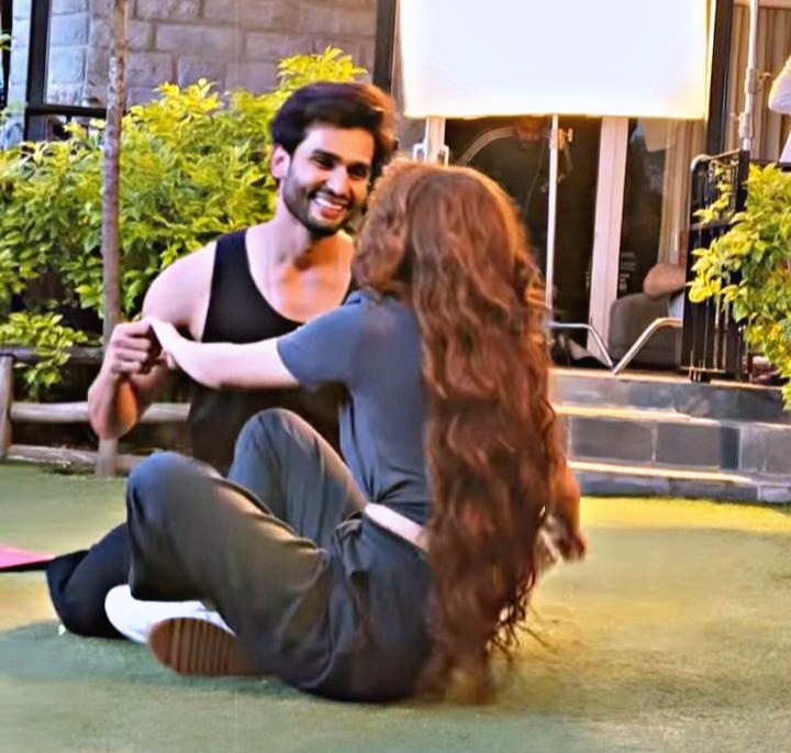 shivi_ki_mehfil's tweet photo. #HeerRanjha  crosses 12M views on YouTube with 775k+likes and 32k+ comments 
Congratulations 🥳💃🏼🥳 #shivangijoshi #shivangians  and to the enter team of #HeerRanjha 
#Rohitkhandelwal #Ritoriba
Many more to come inshallah 🤞🏽🤞🏽
Pls keep streaming guys https://t.co/OrqiPw7zH5