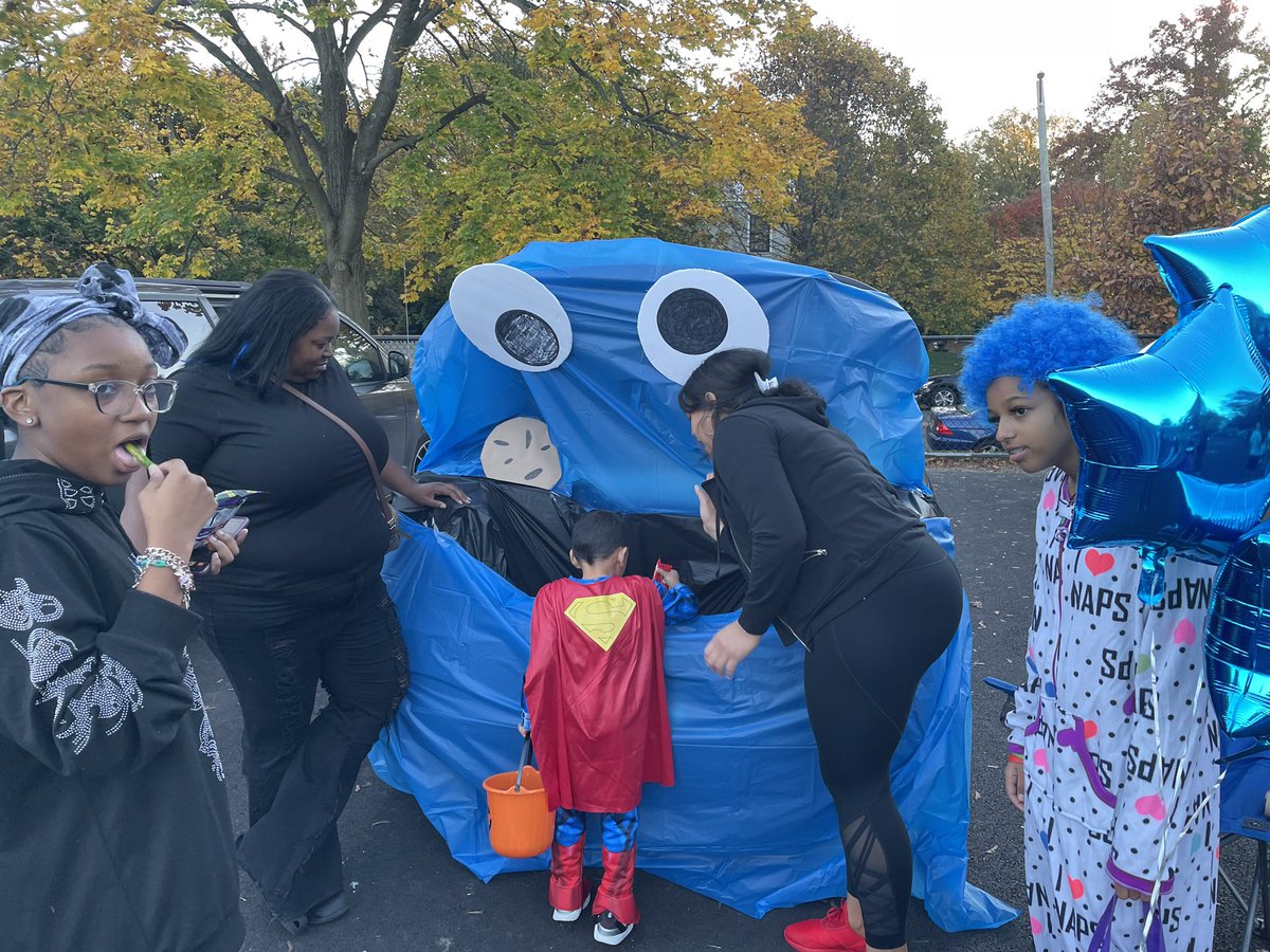 Mrs. Ippolito tweet media