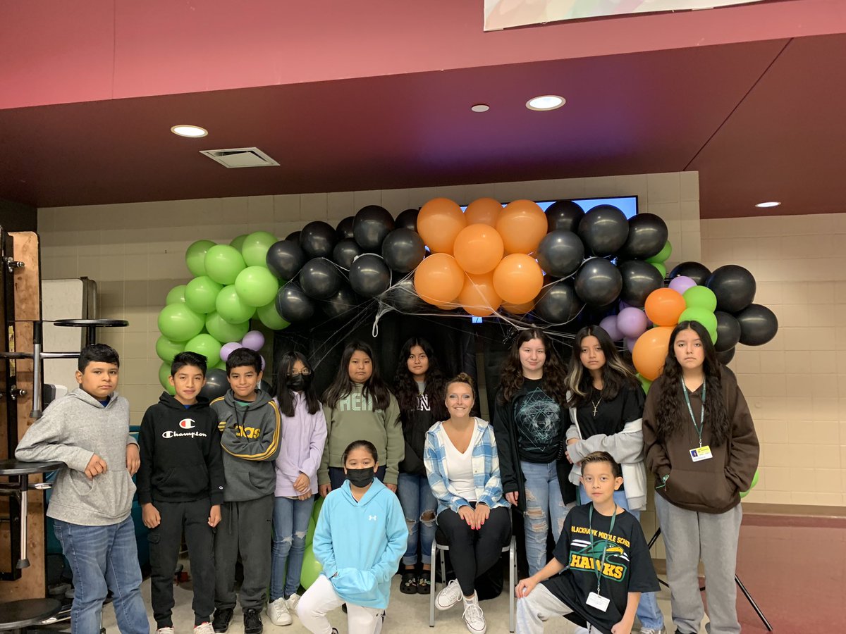 MsD_HHSmath's tweet photo. Happy Friday from my advisory! 👻🎃 https://t.co/Yr50mUQZAD