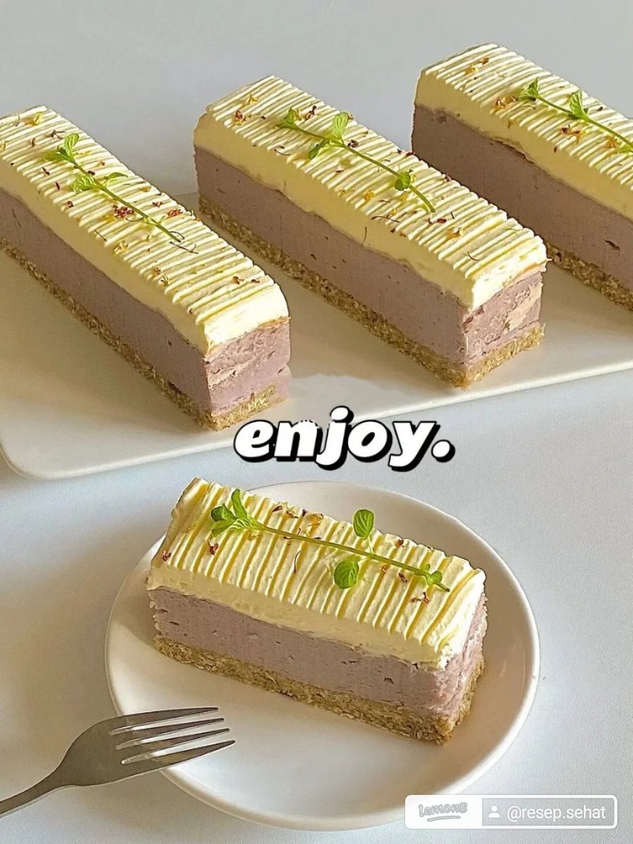 resepsehat_'s tweet photo. 3: Setelah dipanggang, biarkan dingin lalu, olesi permukaannya dengan krim atau yogurt kental untuk hiasan, lalu potong-potong dan sajikan
 
Gula 0 kal yang digunakan untuk gula dapat diganti dengan yogurt untuk hiasan permukaan, jadi kalian tidak perlu khawatir BB bertambah😍🙌🏻 https://t.co/LUlevXQi6K
