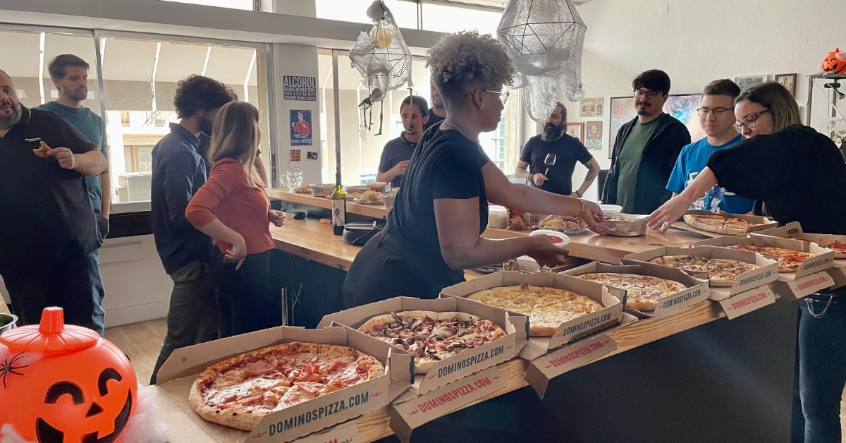 TeamCloudoki's tweet photo. The annual Halloween party is a favorite event for our team members 🎃
Today, our office is relaxing while we take part in a variety of games, activities, and-most importantly—pizza.
#Family #Halloween #Cloudoki https://t.co/pUL7IgMhsk