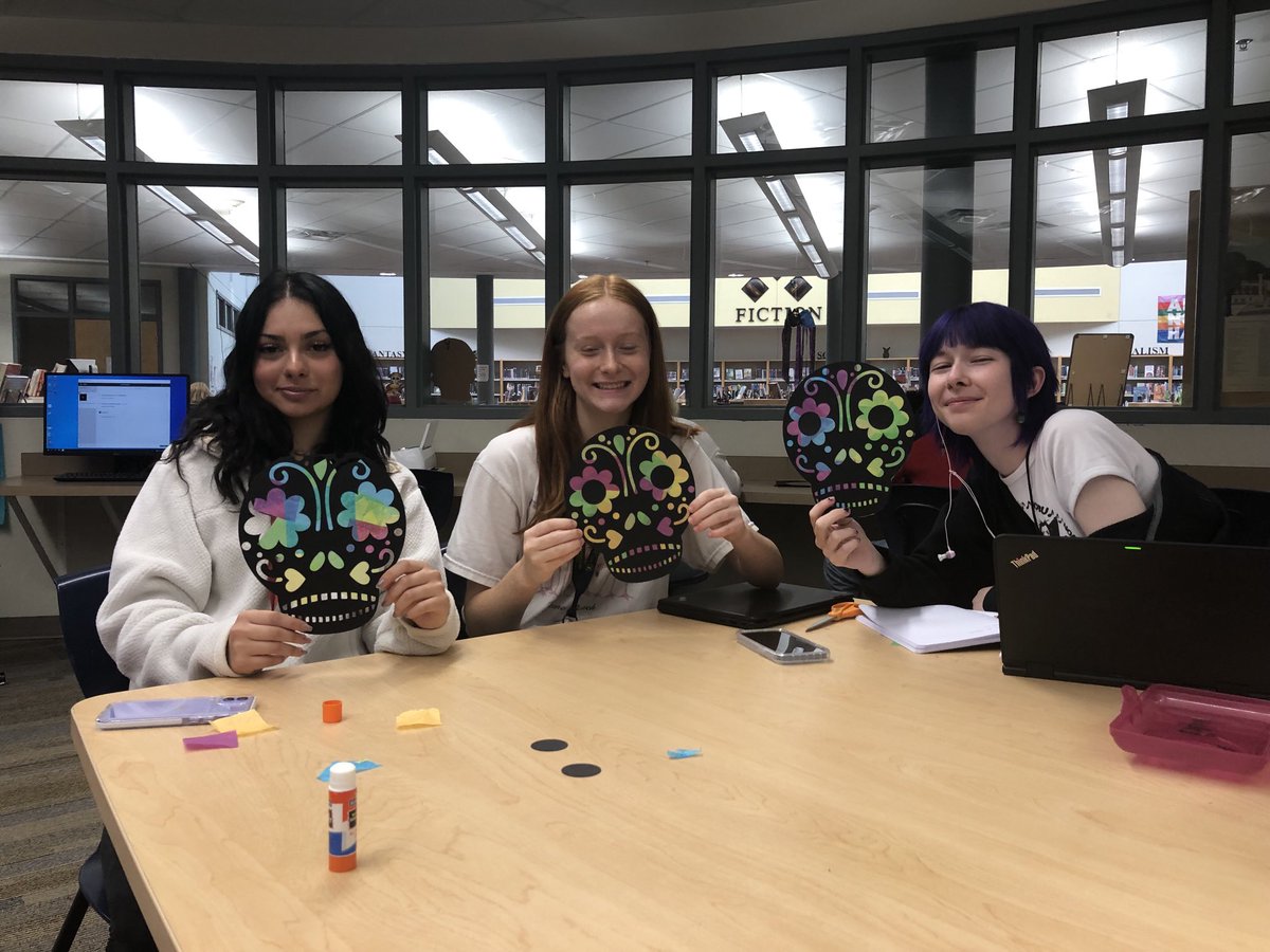 ⁦⁦AP Spanish celebrates Dia de los Muertos in ORHSLibrary⁩ . ⁦<a href="/ORHS_Wildcats/">Oak Ridge HS</a>⁩