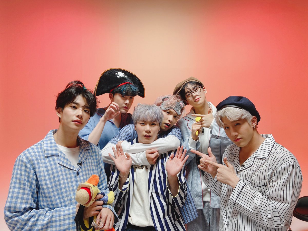 my #MAMAVOTE is for #astro !!!! 💗