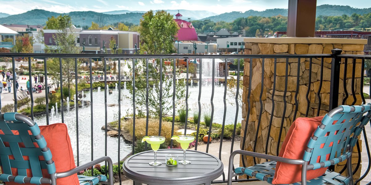 Combining an island vibe with Southern hospitality, Margaritaville Island Hotel Pigeon Forge brings a new perspective to the mountain experience.

🔗 Start planning your next vacation: wy.ndh.am/2328