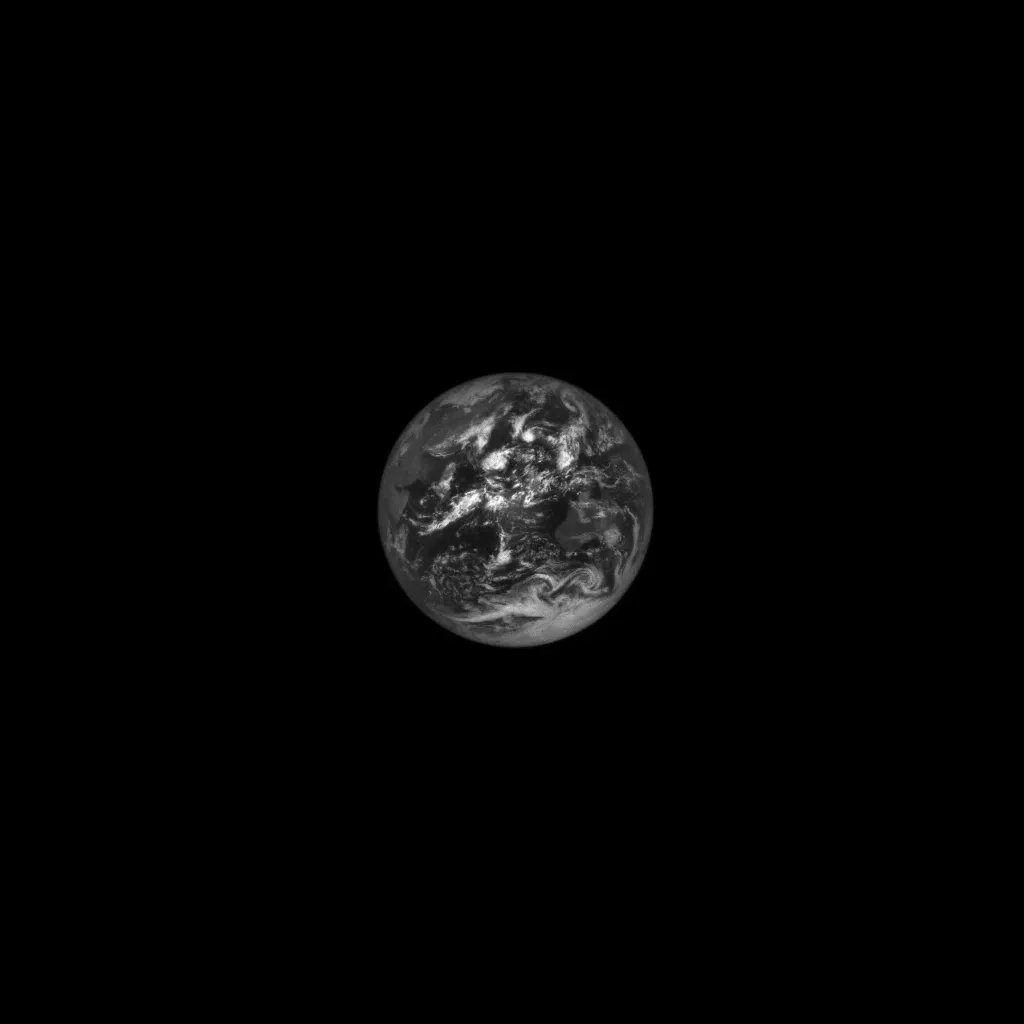 #PPOD: @LucyMission captured this (cropped) image of the Earth on Oct 15, 2022, as a part of an instrument calibration sequence at a distance of 620,000 km. Lucy is the first mission to explore the Jupiter Trojan asteroids. Credit: @NASA @NASAGoddard @SwRI