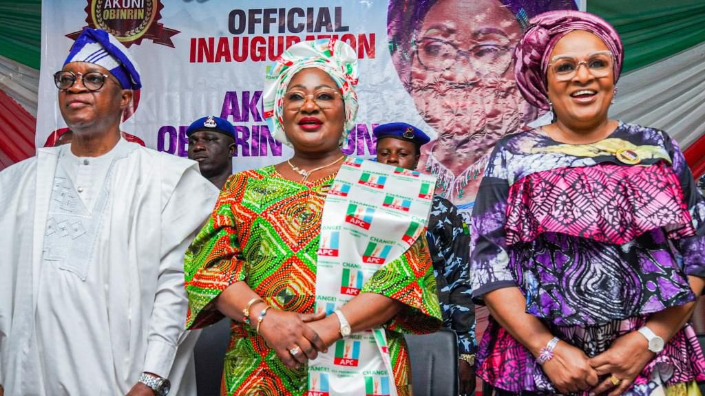 scarfizal's tweet photo. the Women Campaign Organization for Asiwaju Bola Ahmed Tinubu and Senator Kashim Shettima in the State of Osun at the New Ileri Oluwa Campaign Office.

#BAT2033 #Renewedhope23 https://t.co/mSViNQ8Kyc