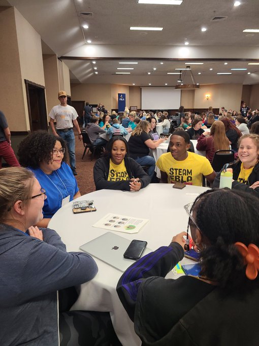 SAMSB FBLA Engaged &amp; Networking at Missouri's Fall Leadership Conference