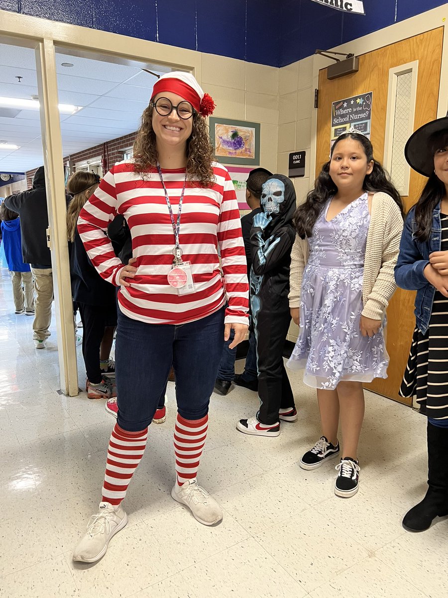 belmontbears's tweet photo. Today we celebrated our 11th Annual Character Parade!! Thank you to our staff and families for the book character costumes. Always a pleasure having the amazing Osborne HS band, cheer, and ROTC!! @OsbornePrincip1 @rlosbornehs @osborne @CobbSchools https://t.co/u3Wh3XfFYT