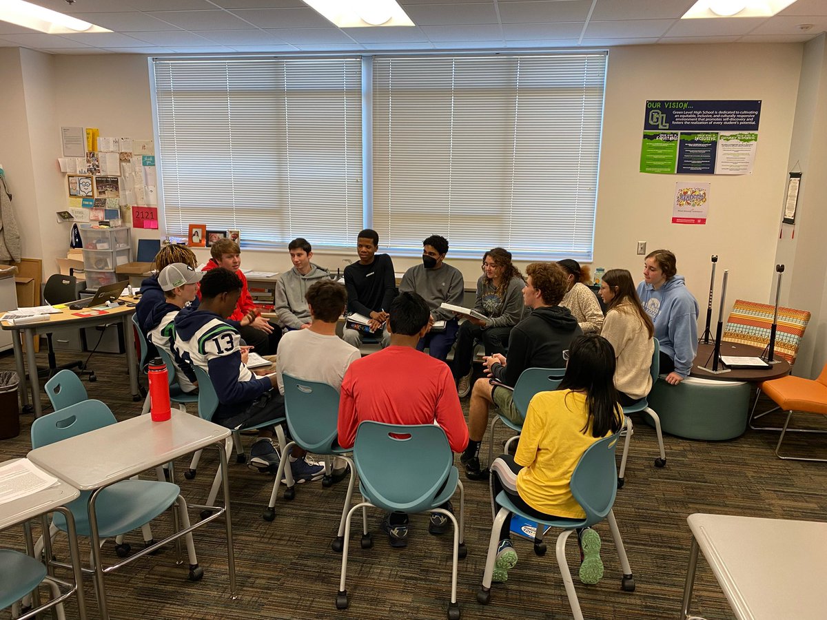GLsocialstudies's tweet photo. Mock trial jury deliberations are underway in the trial of Martha Monroe for 1st degree murder. Innocent or guilty? #mocktrial #lawandjustice #socialstudies @GreenLevelHigh https://t.co/pP9S2kJado