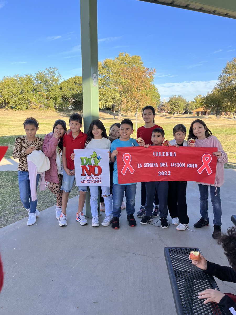 counselor_cares's tweet photo. More Red Ribbon week fun!! @PISD_Mitchell #PISDRedRibbonWeek #RRW #Mitchellmeteors https://t.co/26HPZQy3UW