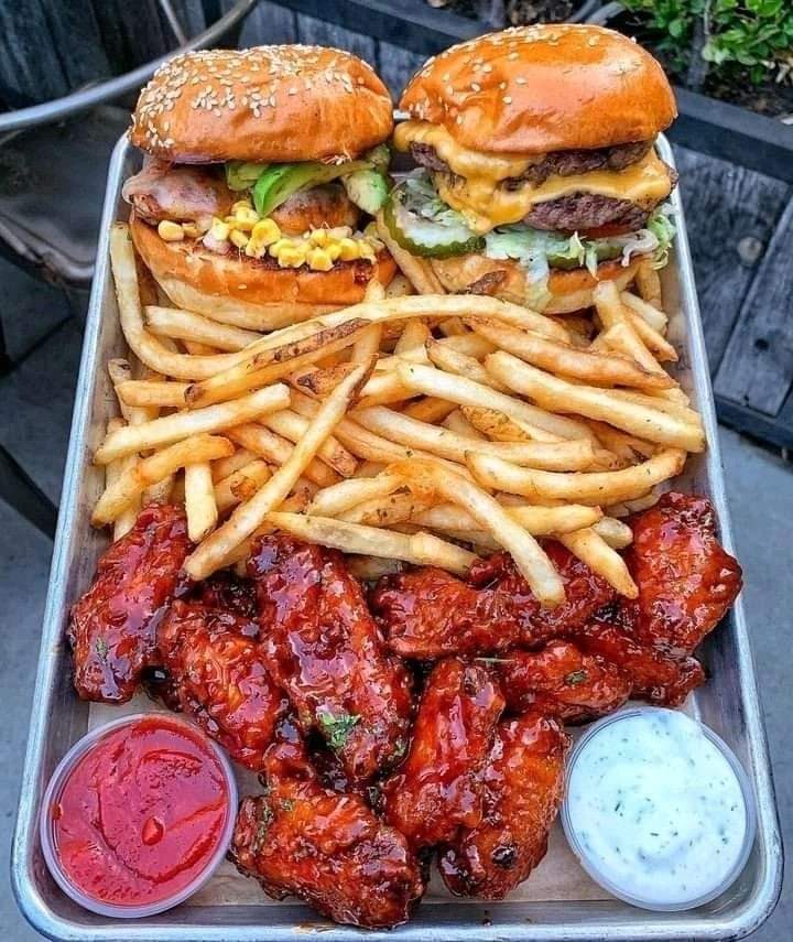 stephanycitlal1's tweet photo. @PonchoYezka   
@pao_sasso
@Oye897
@ClubOyeStars
#OyeElDebraye 
#PonchoYezka 
#PonchoYezka
#COOLturaPop
#QueMello perderme de los placeres de la vida https://t.co/uh32tsrPlZ