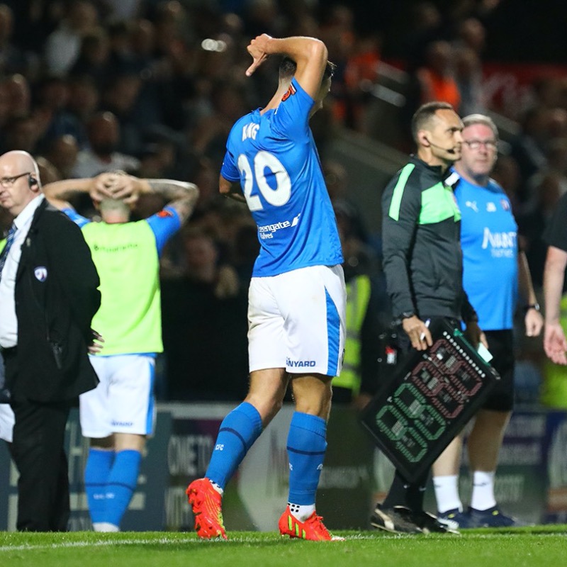 ChesterfieldFC's tweet photo. 😍 𝗡𝗘𝗪𝗦: 𝗝𝗲𝗳𝗳 𝗞𝗶𝗻𝗴 𝗲𝘅𝘁𝗲𝗻𝗱𝘀 𝗵𝗶𝘀 𝘀𝘁𝗮𝘆!

We are delighted to announce that Jeff King has extended his stay at the Spireites!

The right-back has committed his future to the club until the summer of 2024.

Details here ⬇️ #Spireites @Jeffking034