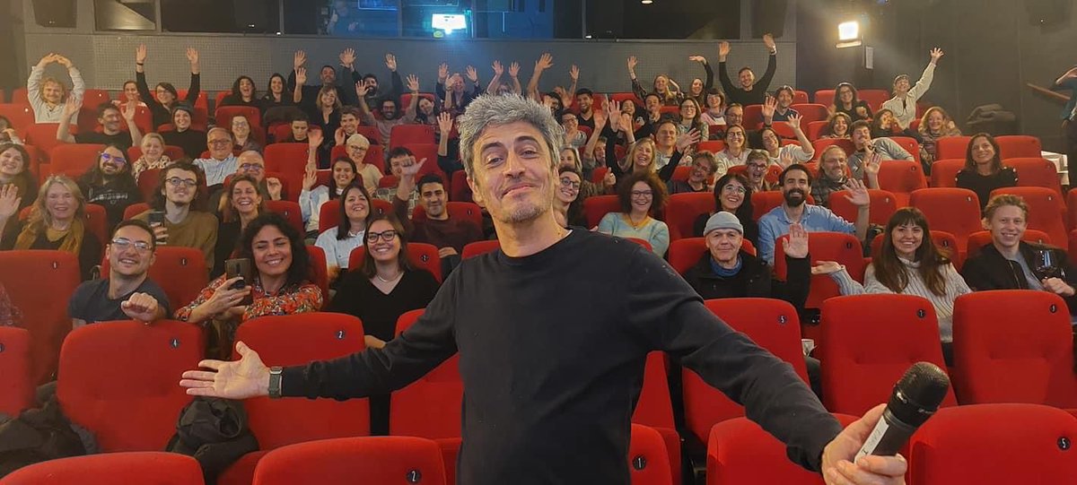 Su #Italiana di <a href="/ItalyMFA/">Farnesina 🇮🇹</a> il racconto del viaggio di <a href="/pif_iltestimone/">Pif</a> a #Copenaghen ospite di <a href="/IICCopenaghen/">Istituto Italiano di Cultura Copenaghen</a> e <a href="/filminstituttet/">Filminstituttet /DFI</a>. Prima di ripartire #Pif ha visitato il #ThorvaldsenMuseum per salutare il suo antenato, lo scultore danese #BertelThorvaldsen bit.ly/3FqKgBl