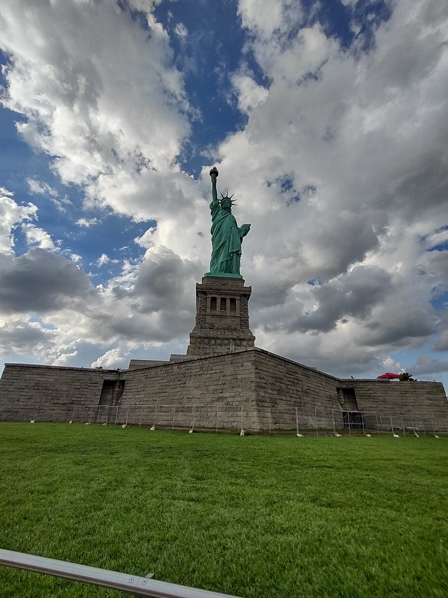 StatueEllisNPS's tweet photo. It's an honor to work here! Happy Birthday #LadyLiberty! #OTD October 28th, 1886: the Statue of Liberty 🗽 is unveiled and dedicated. #FindYourPark https://t.co/qffboU1rtb
