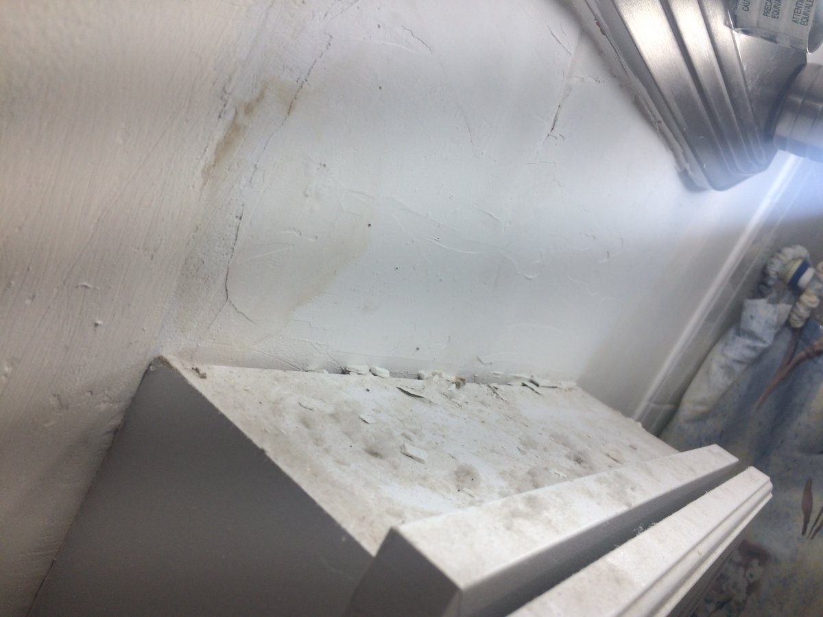 DecaturTenant's tweet image. @NYCHousing @AdolfoCarrion @NYC_DOI @ManhattanDA These are conditions one finds in buildings that were FRAUDULENTLY signed off. DOI was informed in 2016. They allowed  the removal of forgeries  from our 421a file and told us to fuck off to HPD enforcement. 2018-2022 #NOTPROTECTED