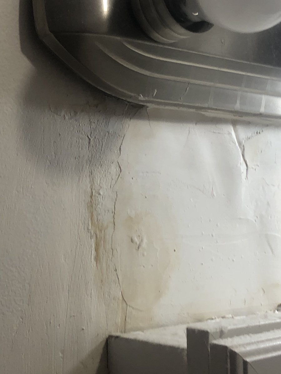DecaturTenant's tweet image. @NYCHousing @AdolfoCarrion @NYC_DOI @ManhattanDA These are conditions one finds in buildings that were FRAUDULENTLY signed off. DOI was informed in 2016. They allowed  the removal of forgeries  from our 421a file and told us to fuck off to HPD enforcement. 2018-2022 #NOTPROTECTED