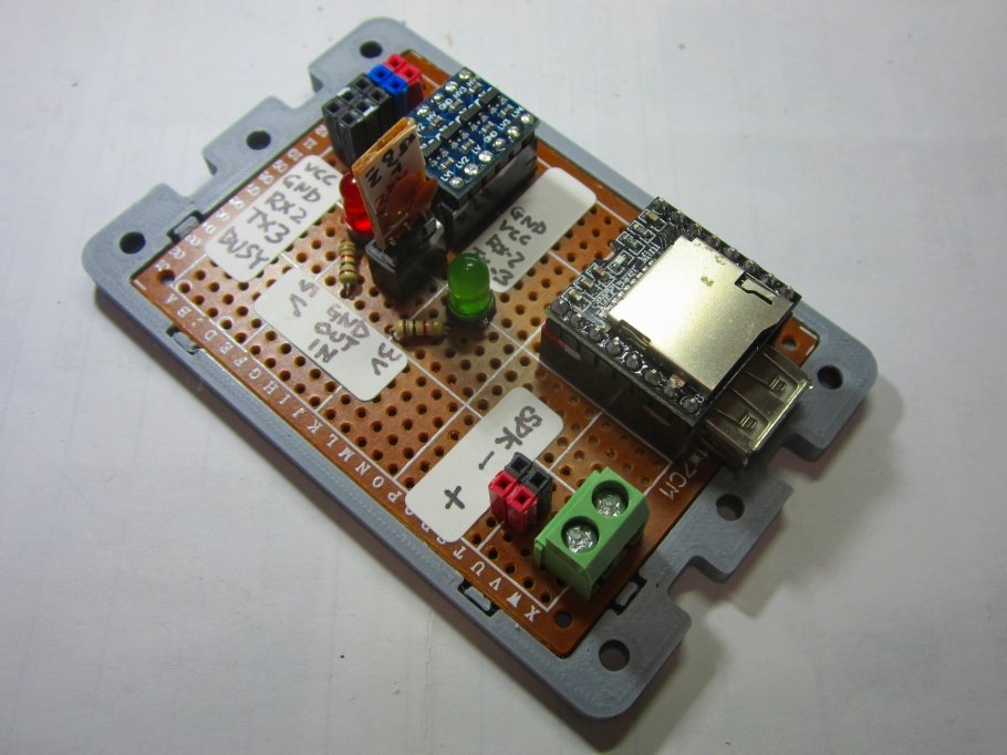 saiki0011's tweet image. #MP3Player 2台目が行き詰まったので
#DFPlayerMini のチャックボードを
#レベル変換モジュール を組込んで
ユニバーサルボードで作ってみました
ここの処DFPlayerMini関係で
上手く行っていなかったので
これで克服したいものです😓

#電子工作 #ATmega328p #Arduino