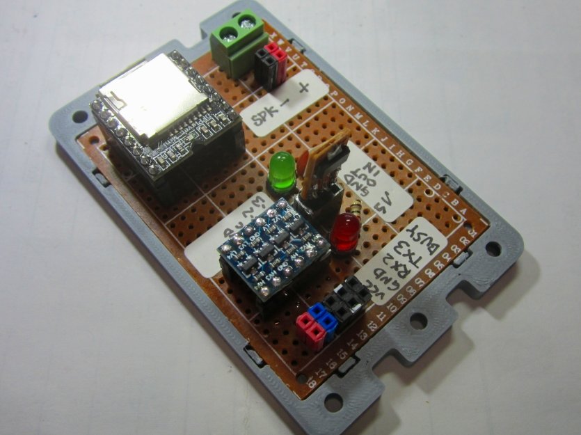 saiki0011's tweet image. #MP3Player 2台目が行き詰まったので
#DFPlayerMini のチャックボードを
#レベル変換モジュール を組込んで
ユニバーサルボードで作ってみました
ここの処DFPlayerMini関係で
上手く行っていなかったので
これで克服したいものです😓

#電子工作 #ATmega328p #Arduino