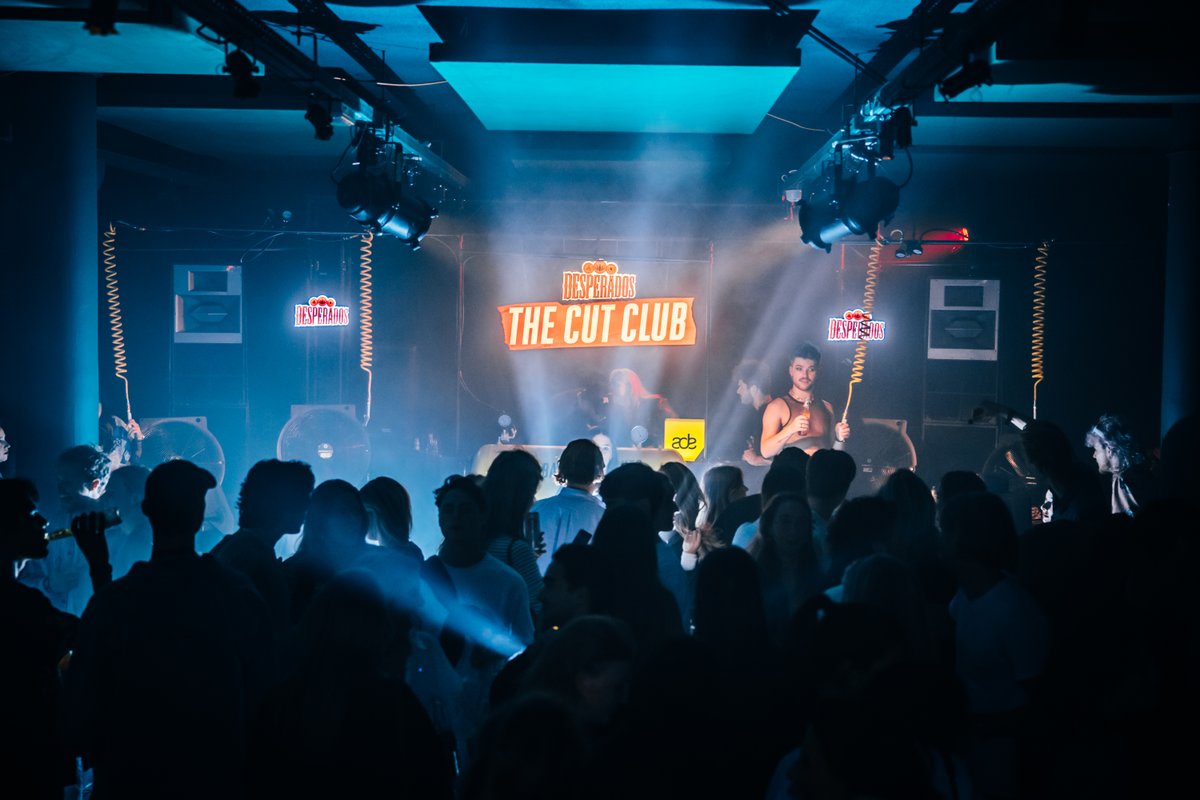 Just like ADE, Main Partner @desperadosbeer was all over the city last week, with The Cut Club as the main act. While DJs like BELLA, Julian Anthony, and Lucky Done Gone served beats, the hairdressers served looks based on their tunes. Go back to last week a-d-e.co/3SGQcsZ