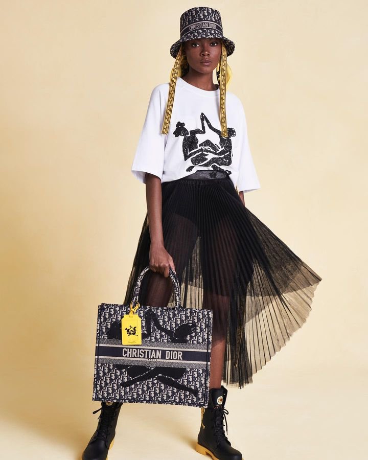 FashionMOEments's tweet photo. Dior x Thebe Magugu https://t.co/VXfzy2uzUr
