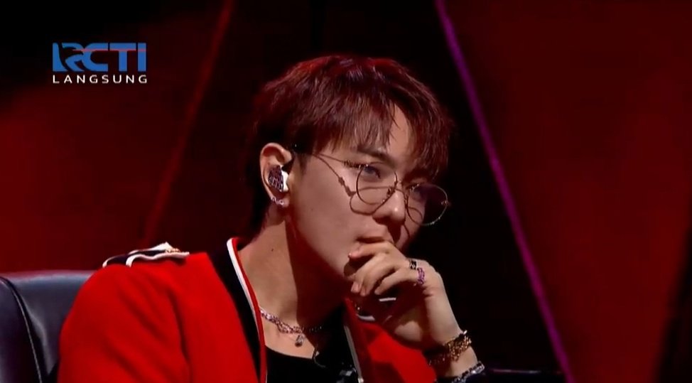 konyforlyfe's tweet photo. Q : Comments about performance

Donghyuk: Everyone is performing so well, I am not sure what else to say, [....], and im so excited to watch other contestants' performance next

📹https://t.co/onYoNSiI3R

JINHWAN DONGHYUK TINBS
#JudgesJAYxDKinJKT #TINBSLiveShowTop15 https://t.co/32gw8xo6Lt