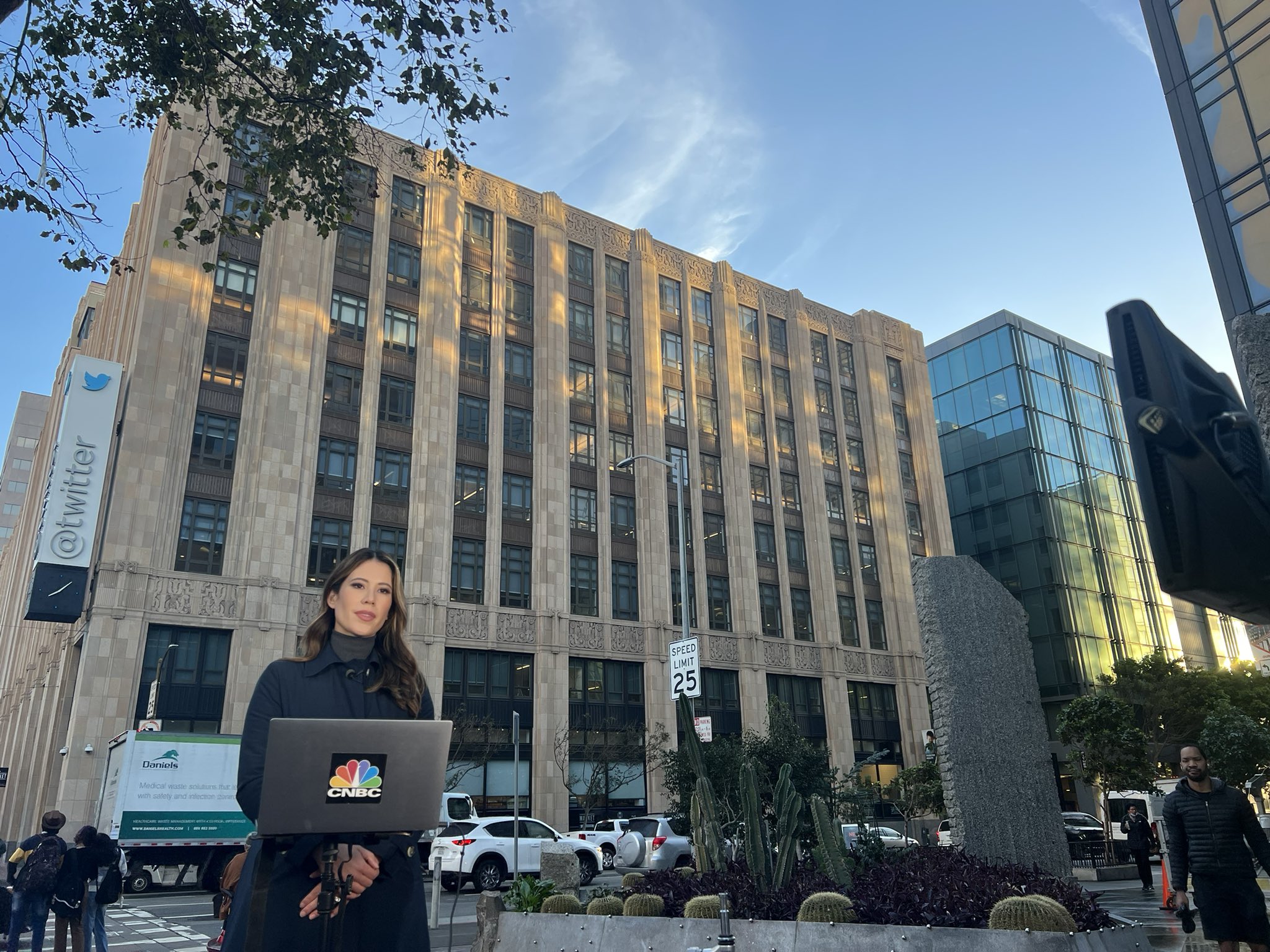 Deirdre Bosa'S Net Worth: Cnbc Anchor'S Wealth - ch4ljmg