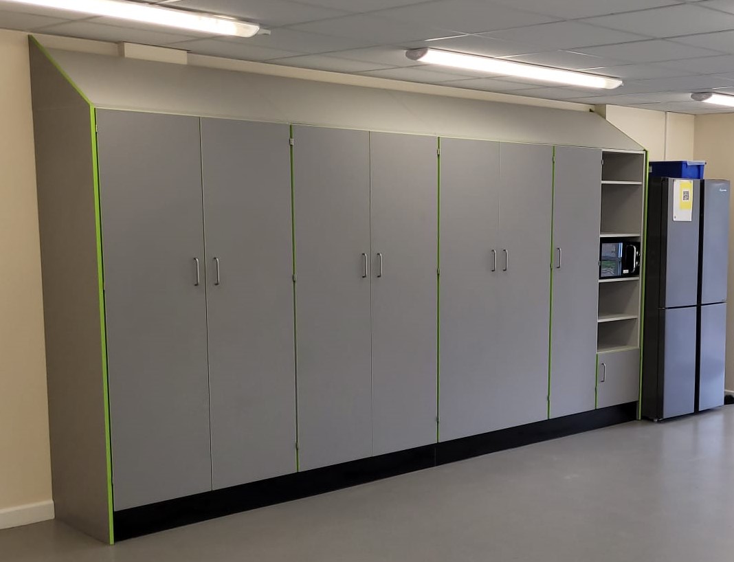 design_azds's tweet image. Feel Good Friday - Food Room Frenzy!

&amp;lt;&amp;lt;&amp;lt; Summer Reminiscing &amp;gt;&amp;gt;&amp;gt;

Looking forward to the next project, here we go again!

#learningspaces #schoolinteriors #schooldesign #schoolfurniture #foodtechnology #designsolutions #schoolsciencelabs #schoolrefurbishment #ictrefurbishment