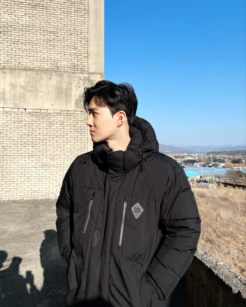 SUHOLOOK's tweet photo. #Suho #수호 #준면 #スホ #金俊勉 https://t.co/yRV9hjElhJ