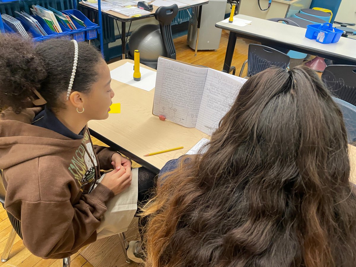 Dudley Street Scholars had a fantastic STEM week! Our 5th graders learned about the Earth and Sun and how shadows change in predictable ways based on the sun's movement.

#STEMWeek #MassSTEMWeek #BostonPublicSchools #Science