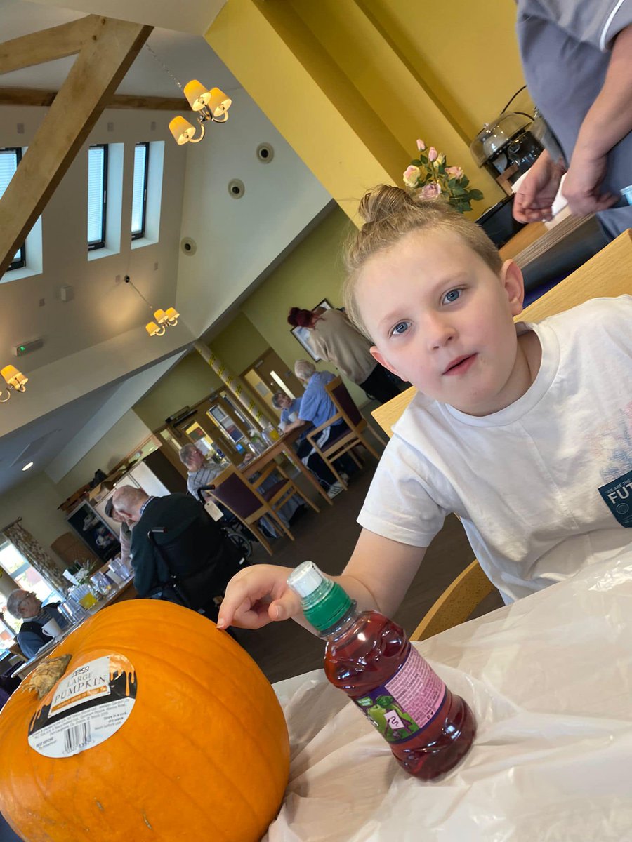 👻🎃 Who else is excited for #Halloween!?

We had some special little visitors in #Mansfield helping our clients carve their pumpkins this week. Thanks for your help kids!