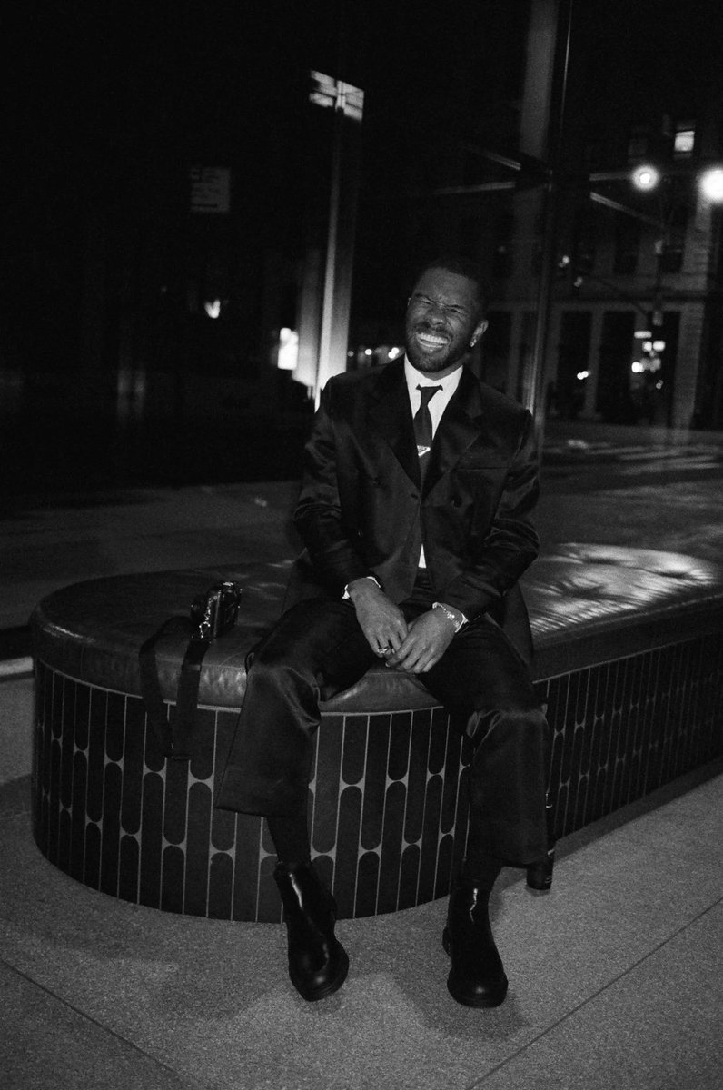 happy birthday to one of the best artists of all time frank ocean ❤️.