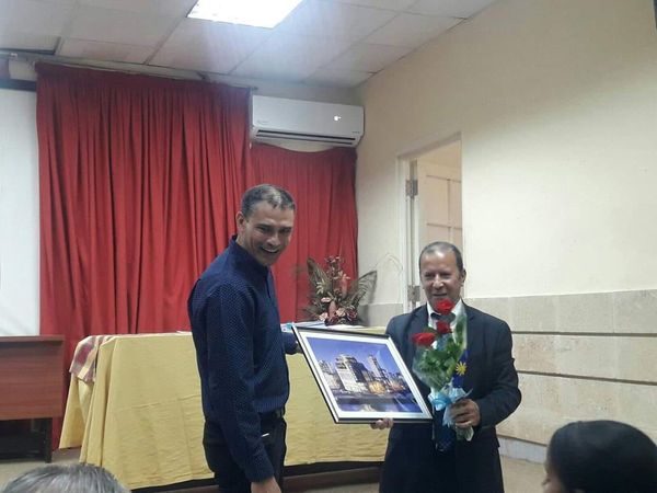 CIH_Cuba's tweet photo. 🔹Una jornada cargada de emociones en el acto de entrega y recepción del cargo de Dir. General del #CIH 👋Nuestro querido Alberto Pérez, conductor por más de 10 años de este colectivo, traslada la responsabilidad y experiencia al compañero Norlán Hidalgo.Para ambos, ÉXITOS🇨🇺 https://t.co/Ej7tmfJou6