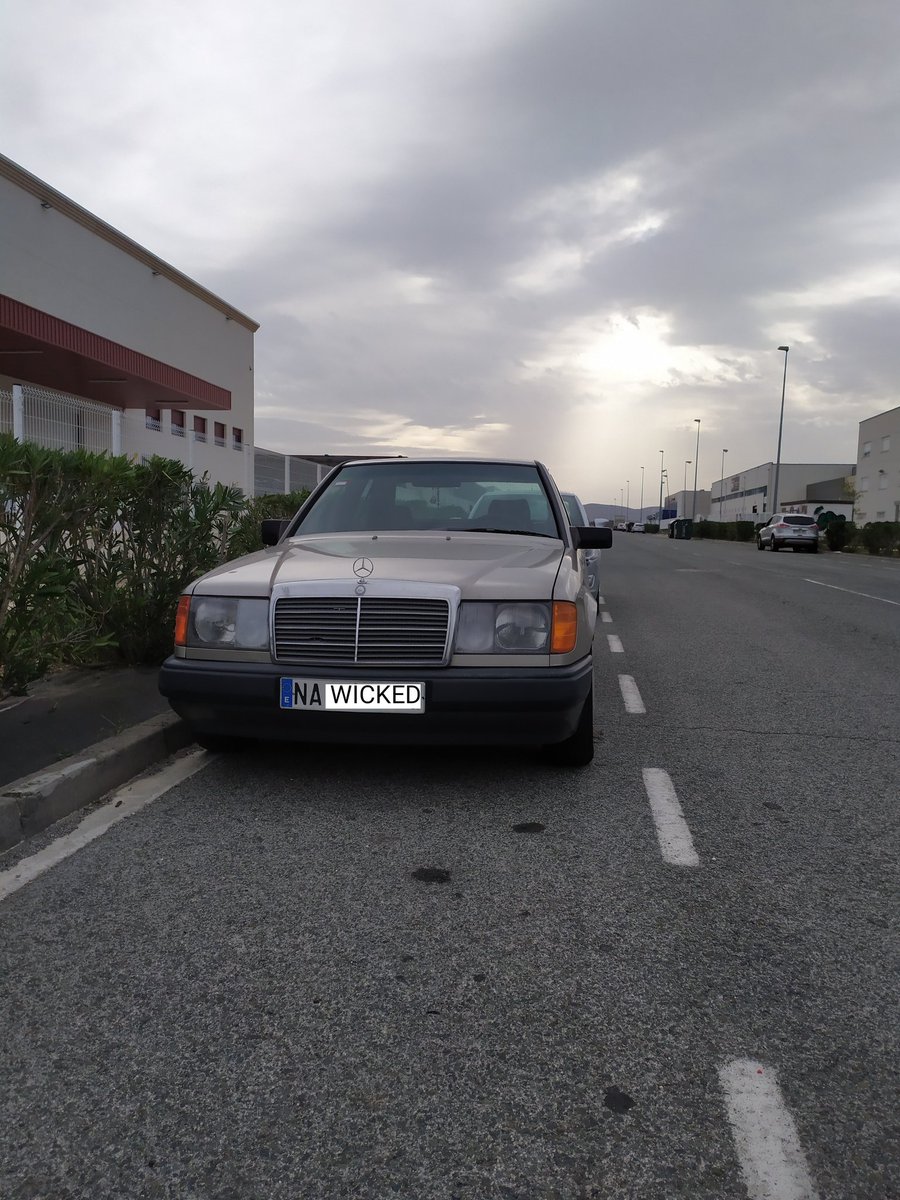 Mejor momento de la semana:

Salir de currar un viernes y conducir esta bestia🔥
