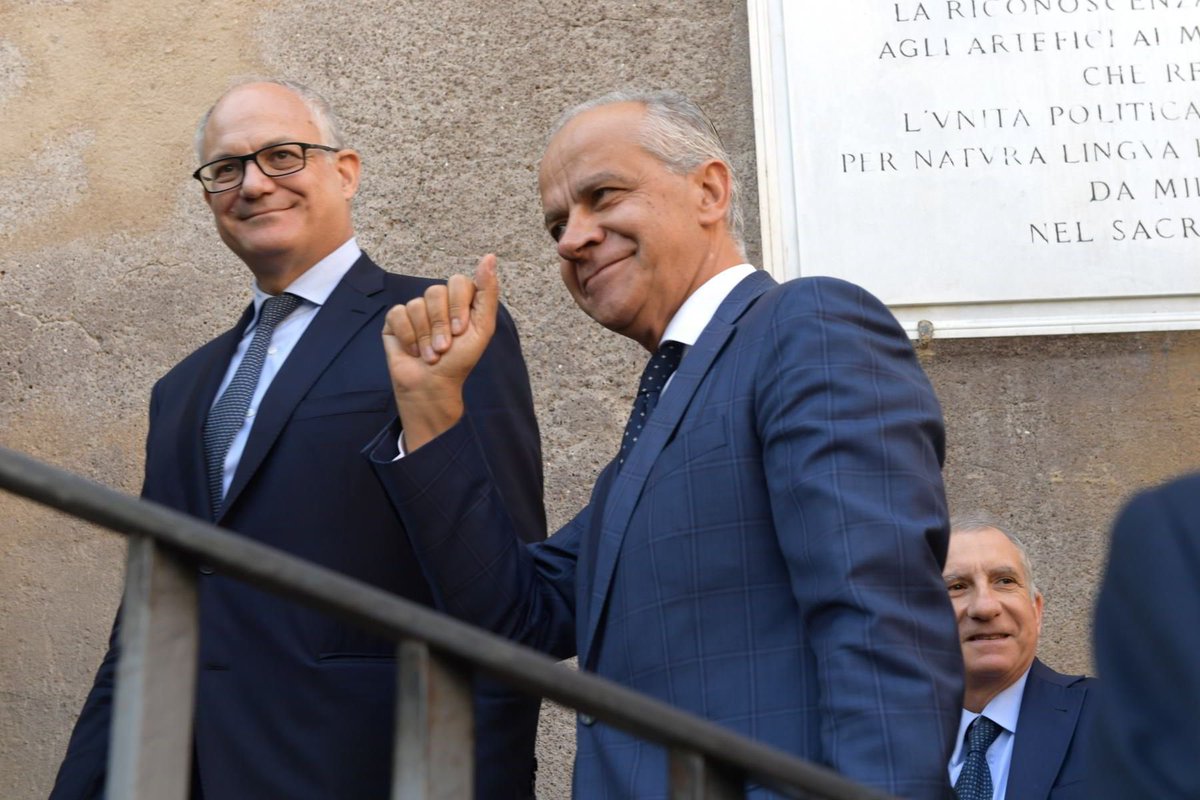 Roberto Gualtieri (@gualtierieurope) on Twitter photo Ho salutato con piacere il neo Ministro dell'Interno <a href="/Piantedosim/">Matteo Piantedosi</a> che lascia la guida della <a href="/Prefettura_Roma/">Prefettura di Roma</a>. L'ho ringraziato per il lavoro svolto insieme e sono certo che anche nel suo nuovo ruolo avrĂ per #Roma l'attenzione e la cura che la nostra capitale merita. Ho salutato con piacere il neo Ministro dell'Interno <a href="/Piantedosim/">Matteo Piantedosi</a> che lascia la guida della <a href="/Prefettura_Roma/">Prefettura di Roma</a>. L'ho ringraziato per il lavoro svolto insieme e sono certo che anche nel suo nuovo ruolo avrĂ per #Roma l'attenzione e la cura che la nostra capitale merita.