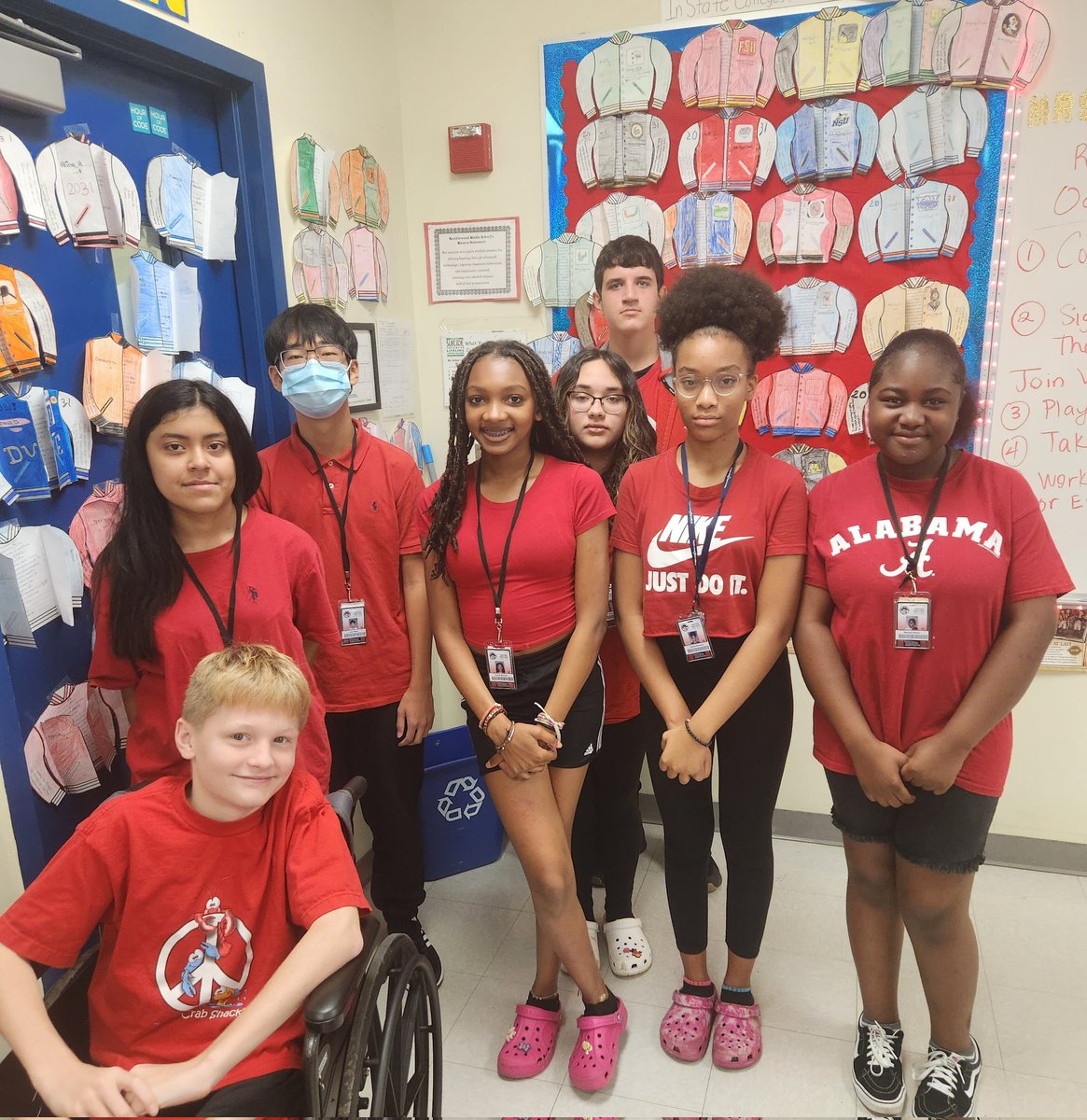 #RedRibbonWeek @RMSnationap @raiderprincipal @browardschools @BrowardSTEM @MSAASports 
Super Proud of my 8th grade scholars ❤️🖤