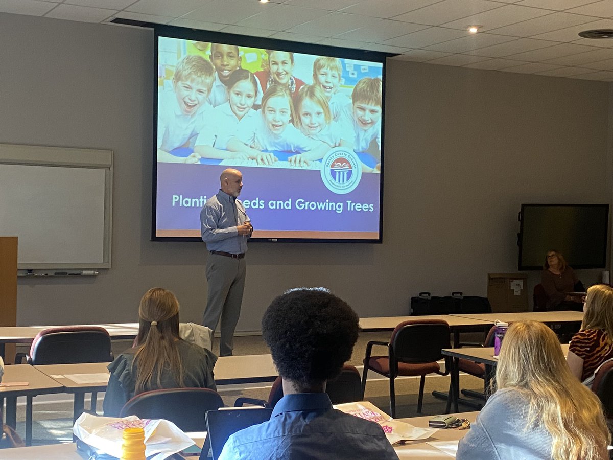 UM Teacher Education tweet media