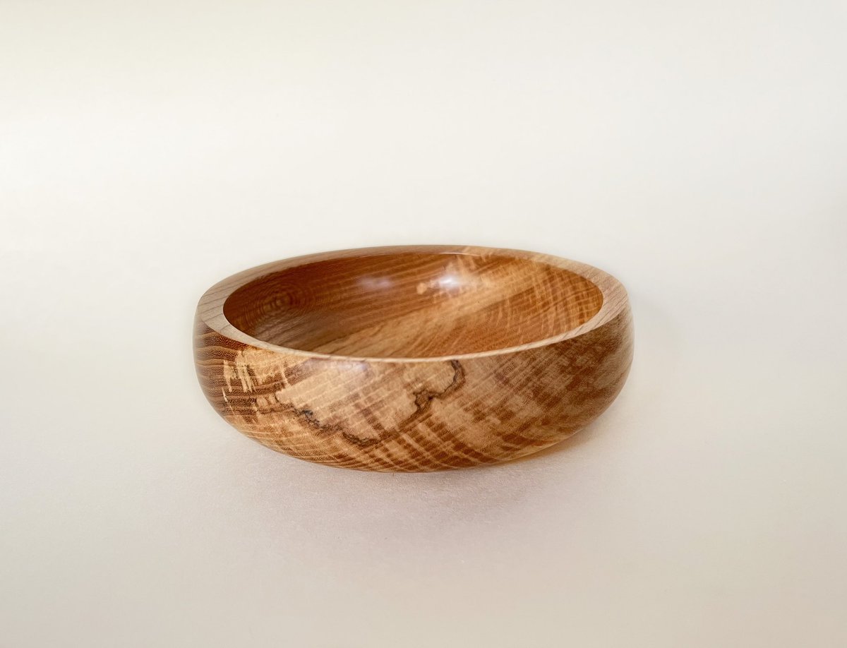 A piece made today, a workshop find which had been part turned a good while ago. Made from Spalted Elm, finished with U-Beaut polishes and renaissance wax. #Woodturning #woodturners #woodturning_best #creater #maker #scottishhighlands #ScottishCraftHour #highlands #BlackIsle