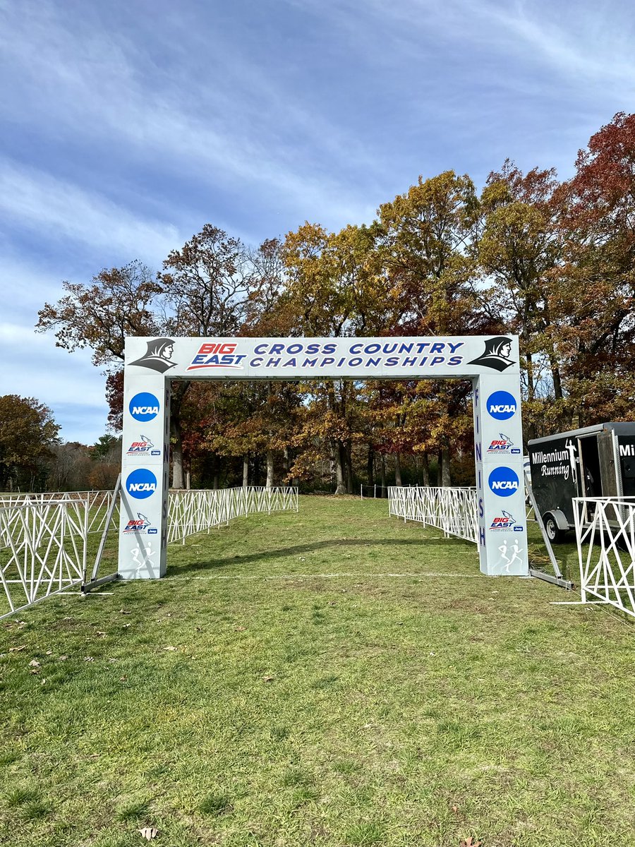 FriarsXCTrack's tweet photo. 1️⃣ MORE DAY! 

#gofrairs #bigeast https://t.co/hQMy8Oz33j
